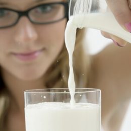 Аллергия на молоко у взрослых: симптомы
